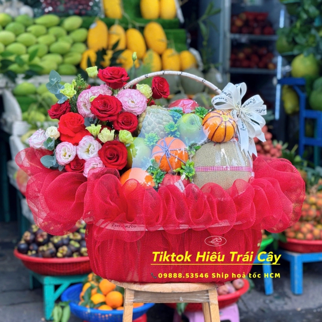 giỏ trái cây kèm hoa 07