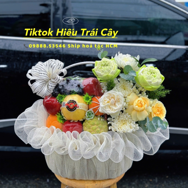 giỏ trái cây kèm hoa 12