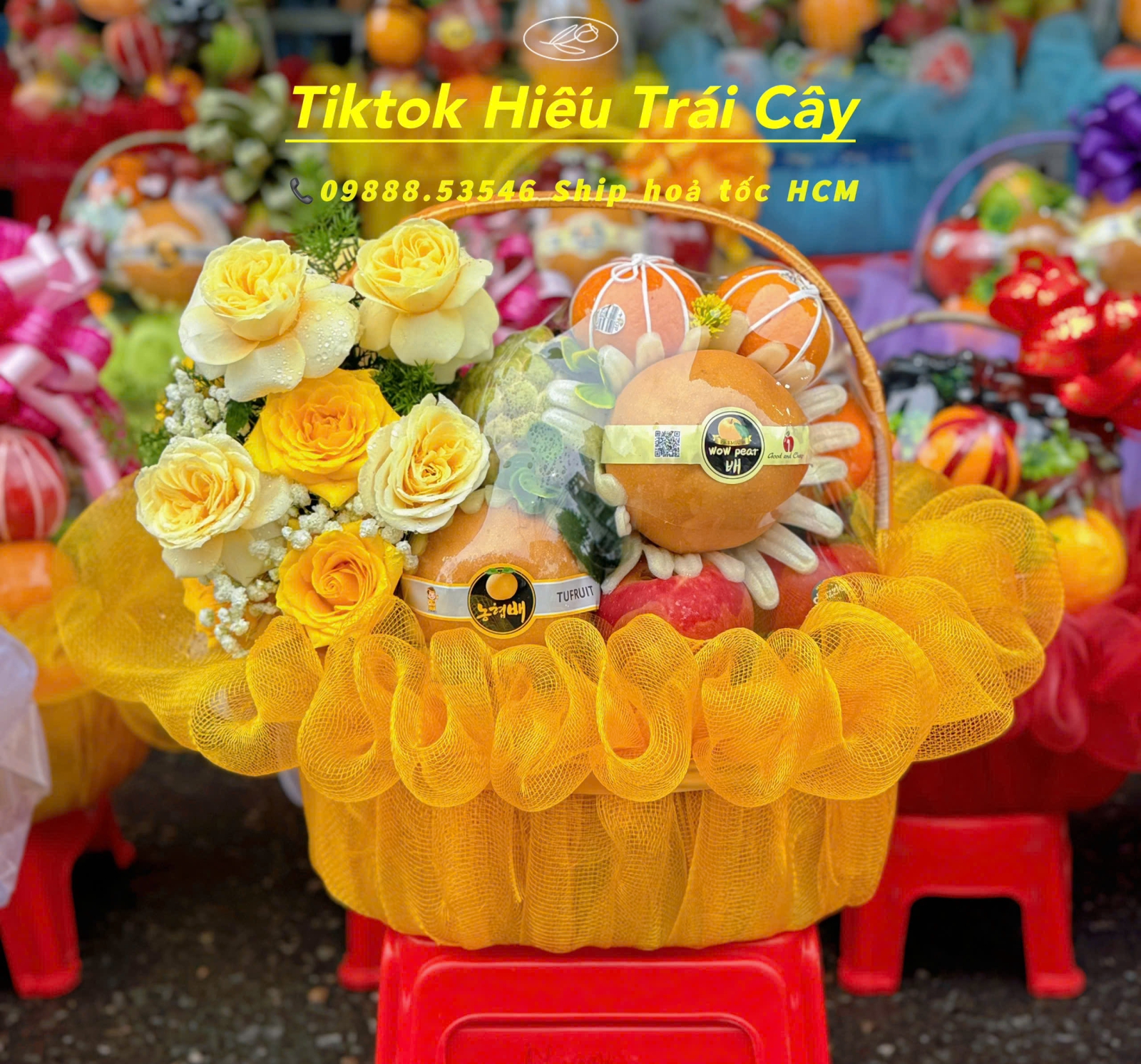 giỏ trái cây kèm hoa 04